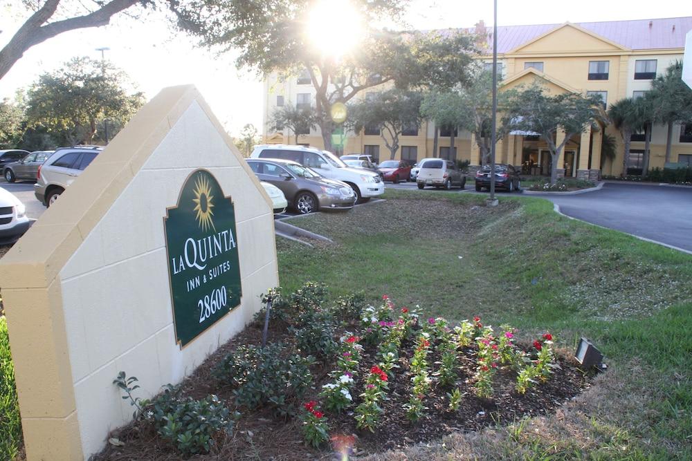 La Quinta By Wyndham Bonita Springs Naples North Hotel Bagian luar foto