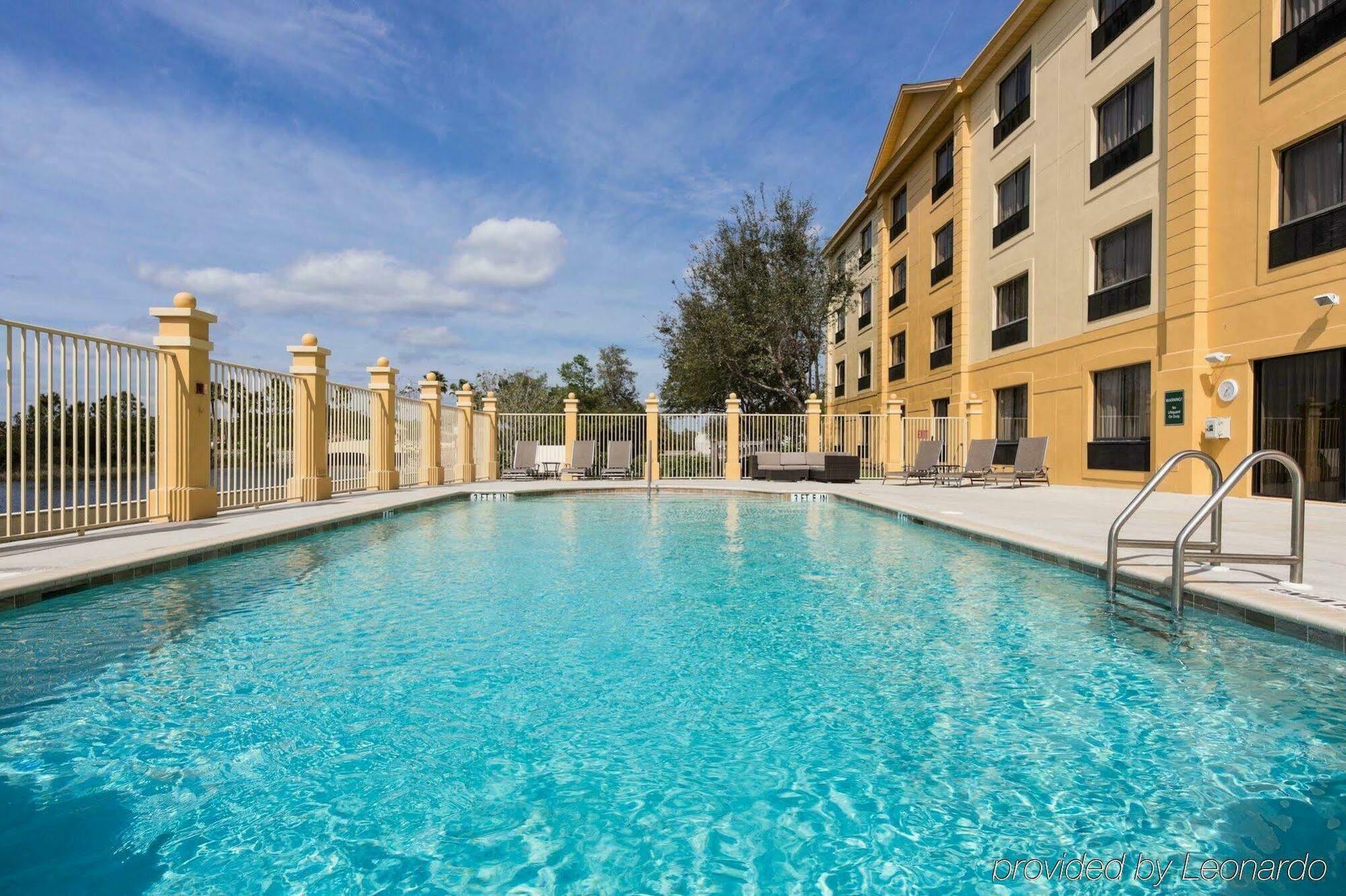 La Quinta By Wyndham Bonita Springs Naples North Hotel Bagian luar foto